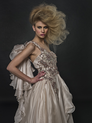 fashion/120305Avant_Garde_Bride\luca_patrone_avant_garde_bride_040.jpg